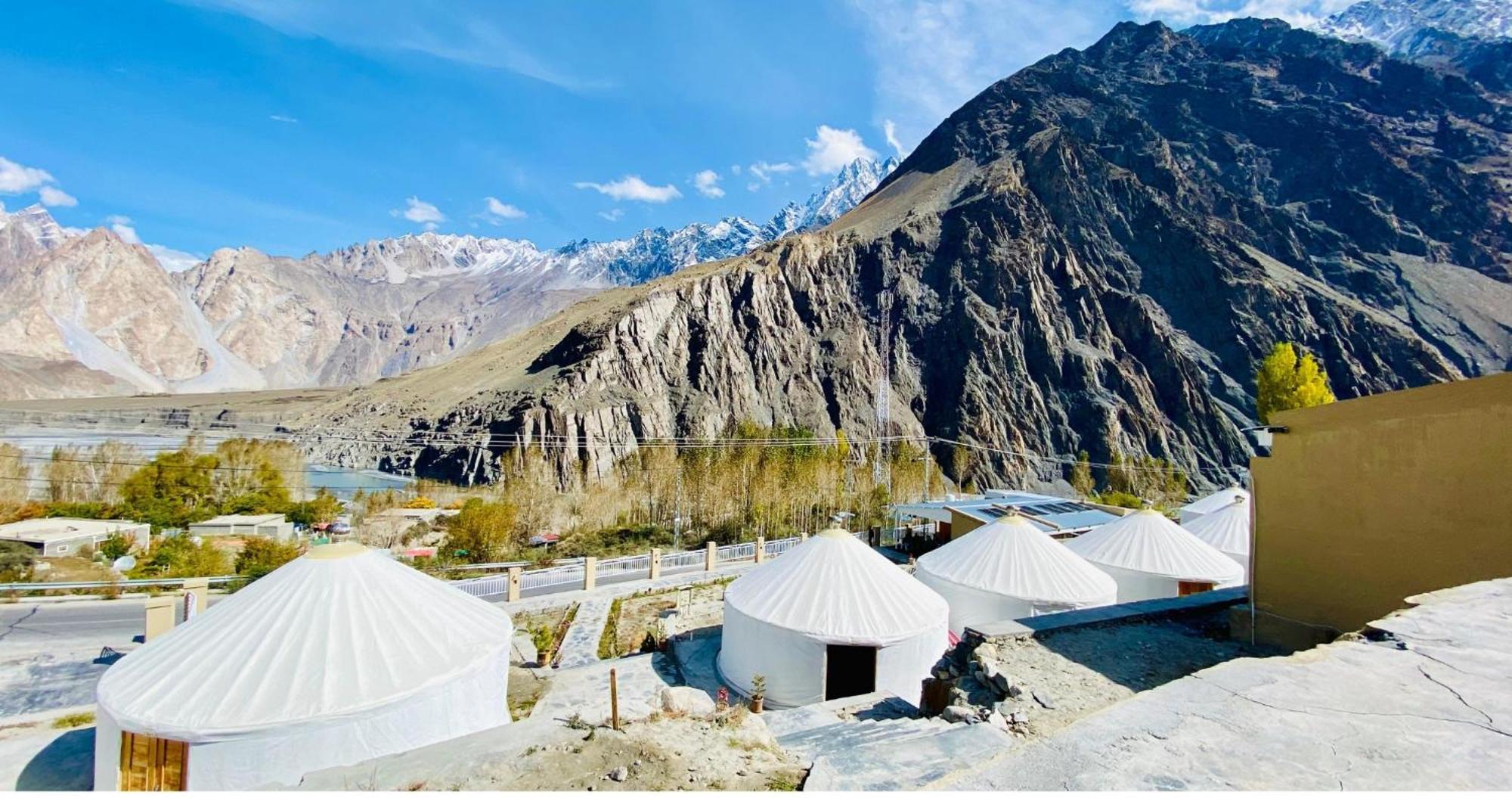 Apex Hotels And Resorts Hussaini Karimabad  Esterno foto
