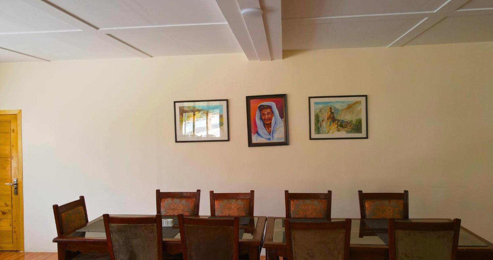 Apex Hotels And Resorts Hussaini Karimabad  Esterno foto