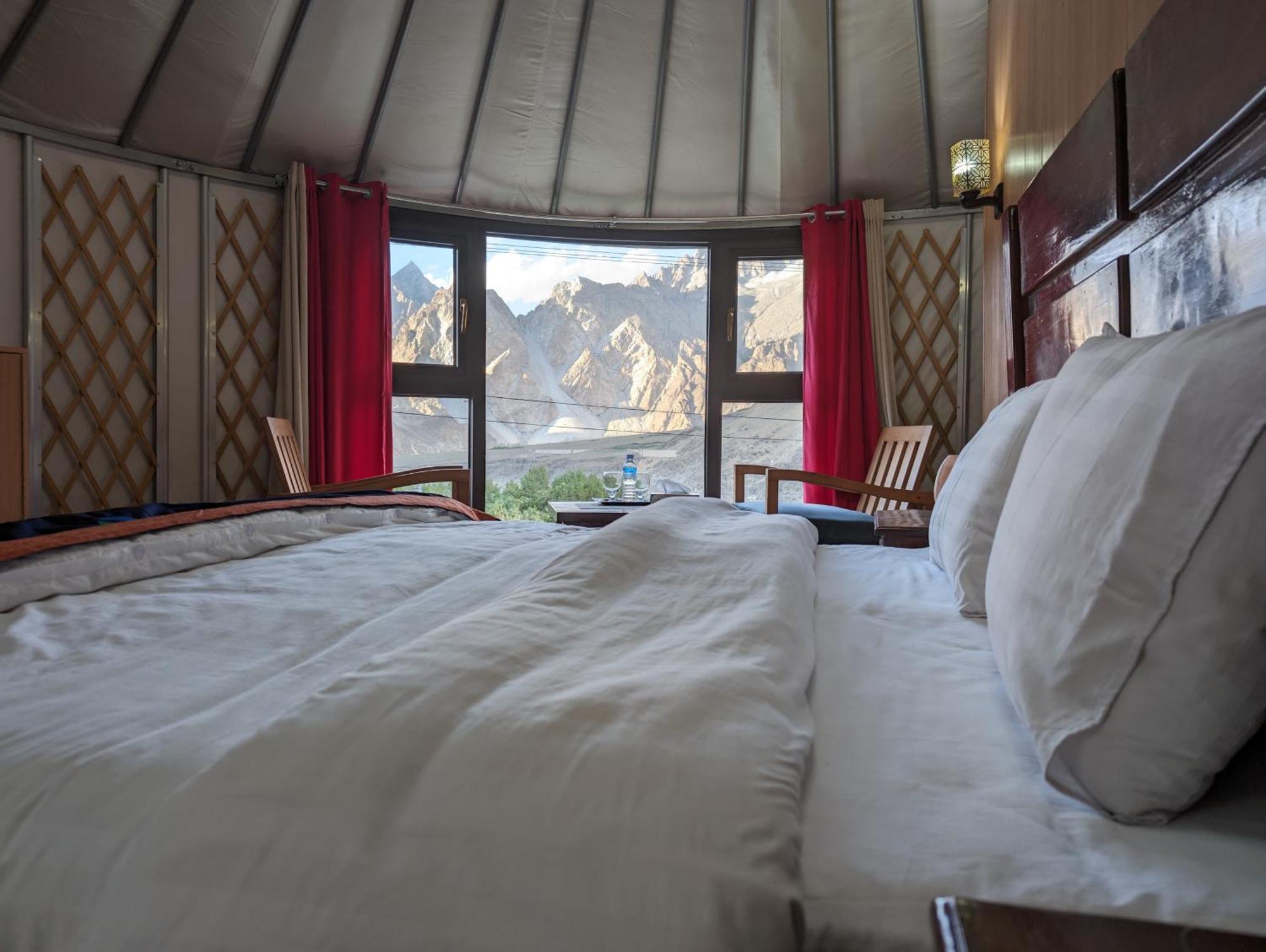 Apex Hotels And Resorts Hussaini Karimabad  Esterno foto