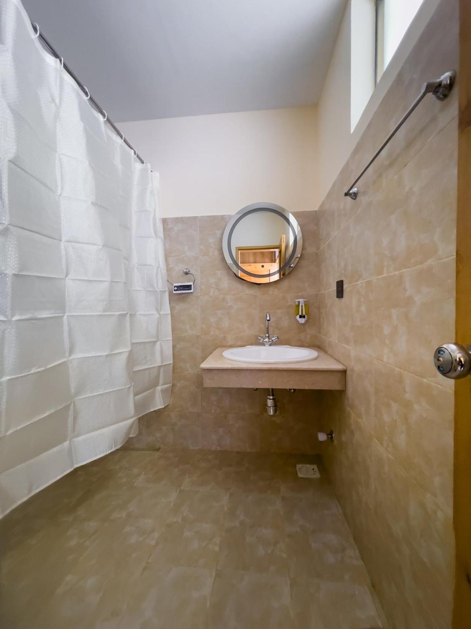 Apex Hotels And Resorts Hussaini Karimabad  Esterno foto