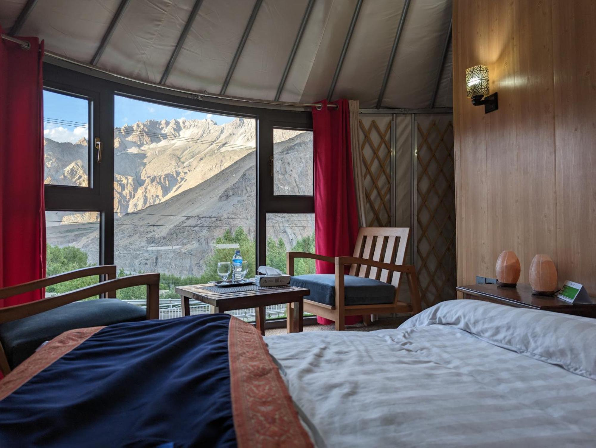 Apex Hotels And Resorts Hussaini Karimabad  Esterno foto