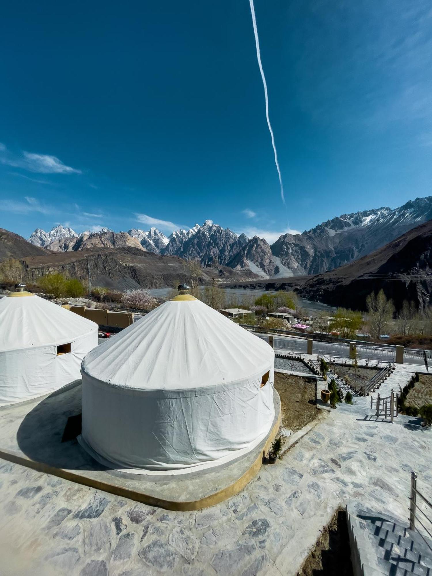 Apex Hotels And Resorts Hussaini Karimabad  Esterno foto