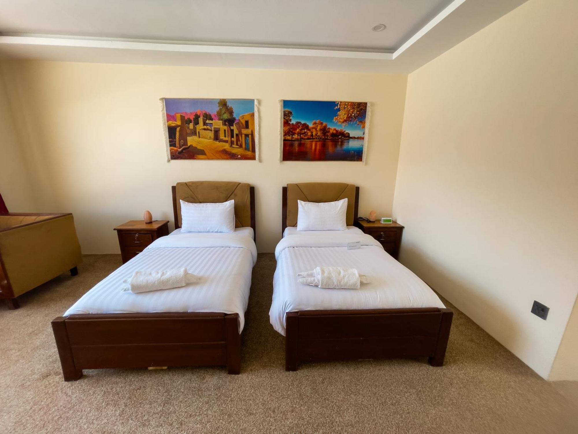 Apex Hotels And Resorts Hussaini Karimabad  Esterno foto