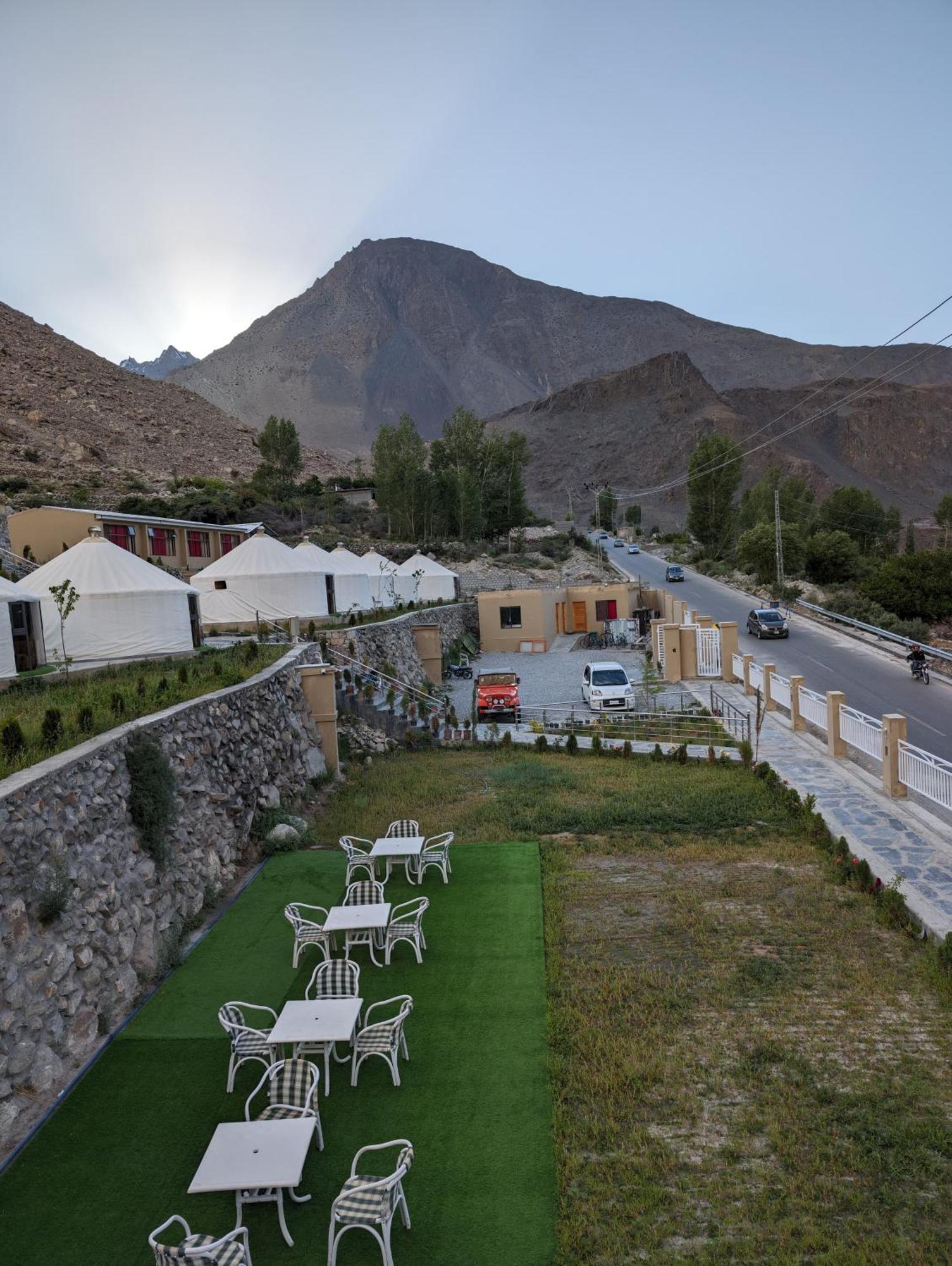 Apex Hotels And Resorts Leyurt Hussaini Karimabad  Esterno foto